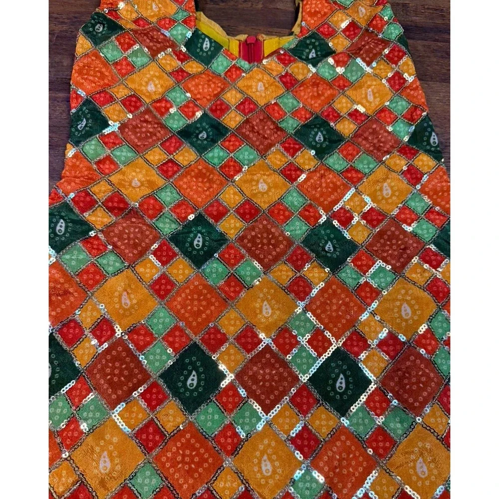 Groovy fun Diamond Pattern above the knee dress, retro vibe.  Size 2/3. Photofun